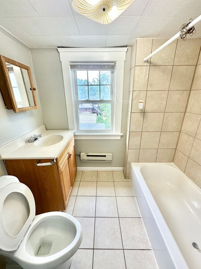 Building Photo - 2284-6 South Overlook Road