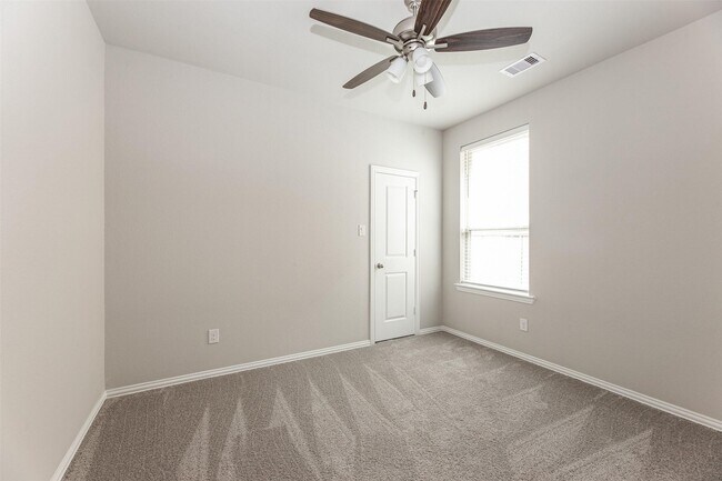 Building Photo - 15211 Stuart Bat Cave Ln