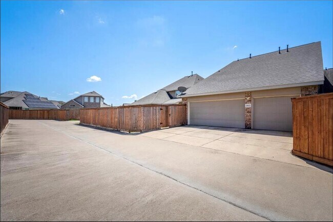 Building Photo - 19622 Chaparral Berry Dr