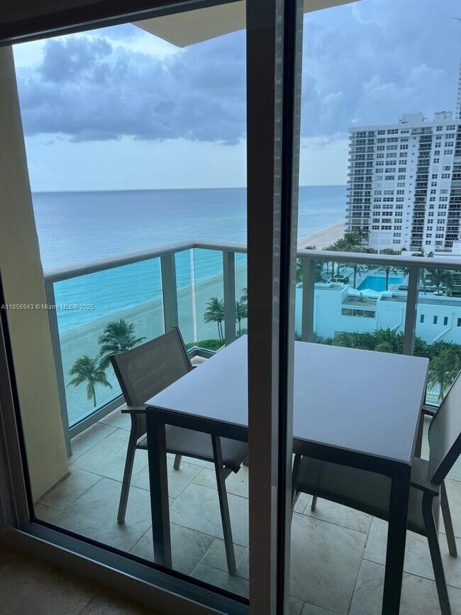 Building Photo - 2501 S Ocean Dr