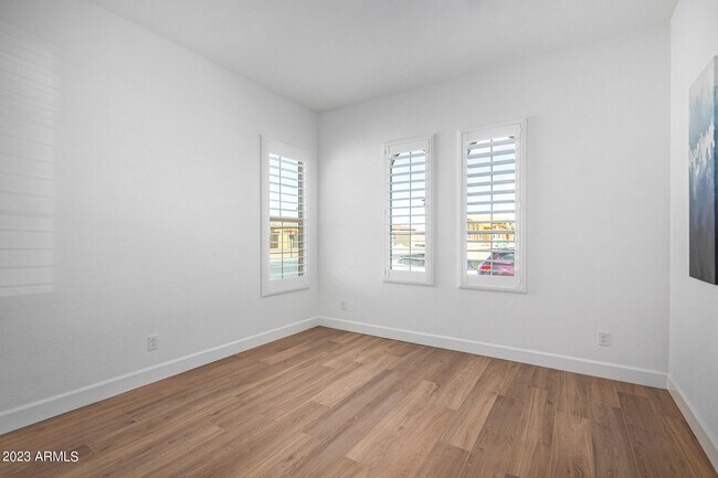 Building Photo - 37100 N Gantzel Rd