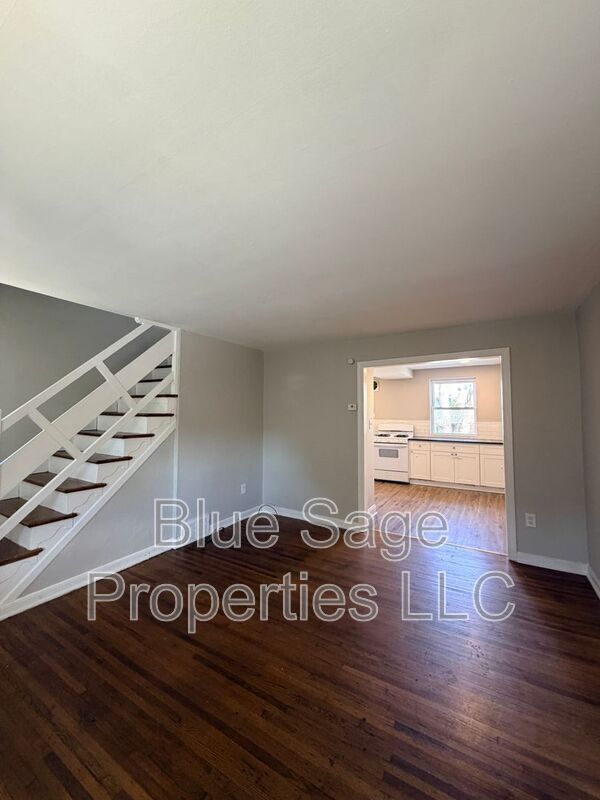 Building Photo - 7007 Greenwood Ave