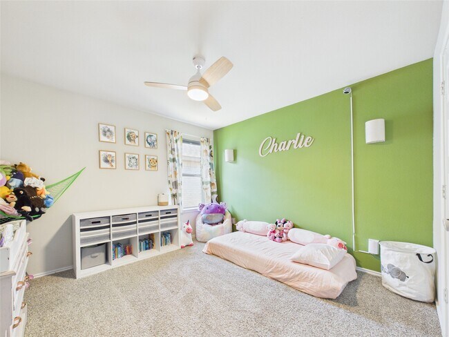 Building Photo - 11020 33rd Ave N