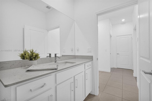 Building Photo - 1368 Haywagon Tr.