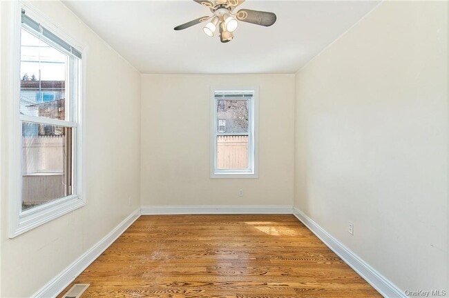 Building Photo - 99 Maple Ave