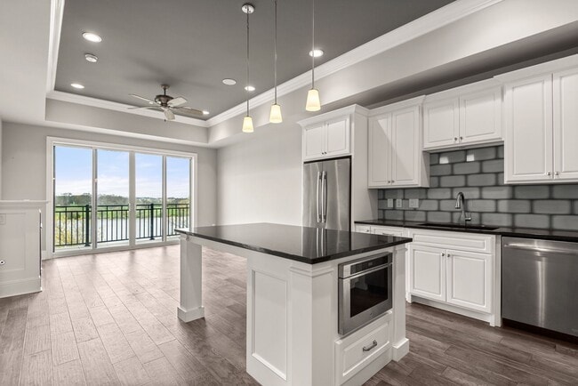 Building Photo - Lakefront Condo at Revery Point