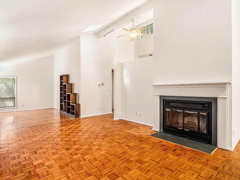 Building Photo - 94 Meadow Run Rd