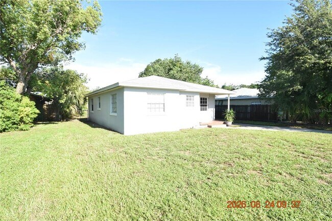 Building Photo - 212 N Clearview Ave