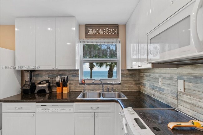 Building Photo - 3550 Galt Ocean Dr