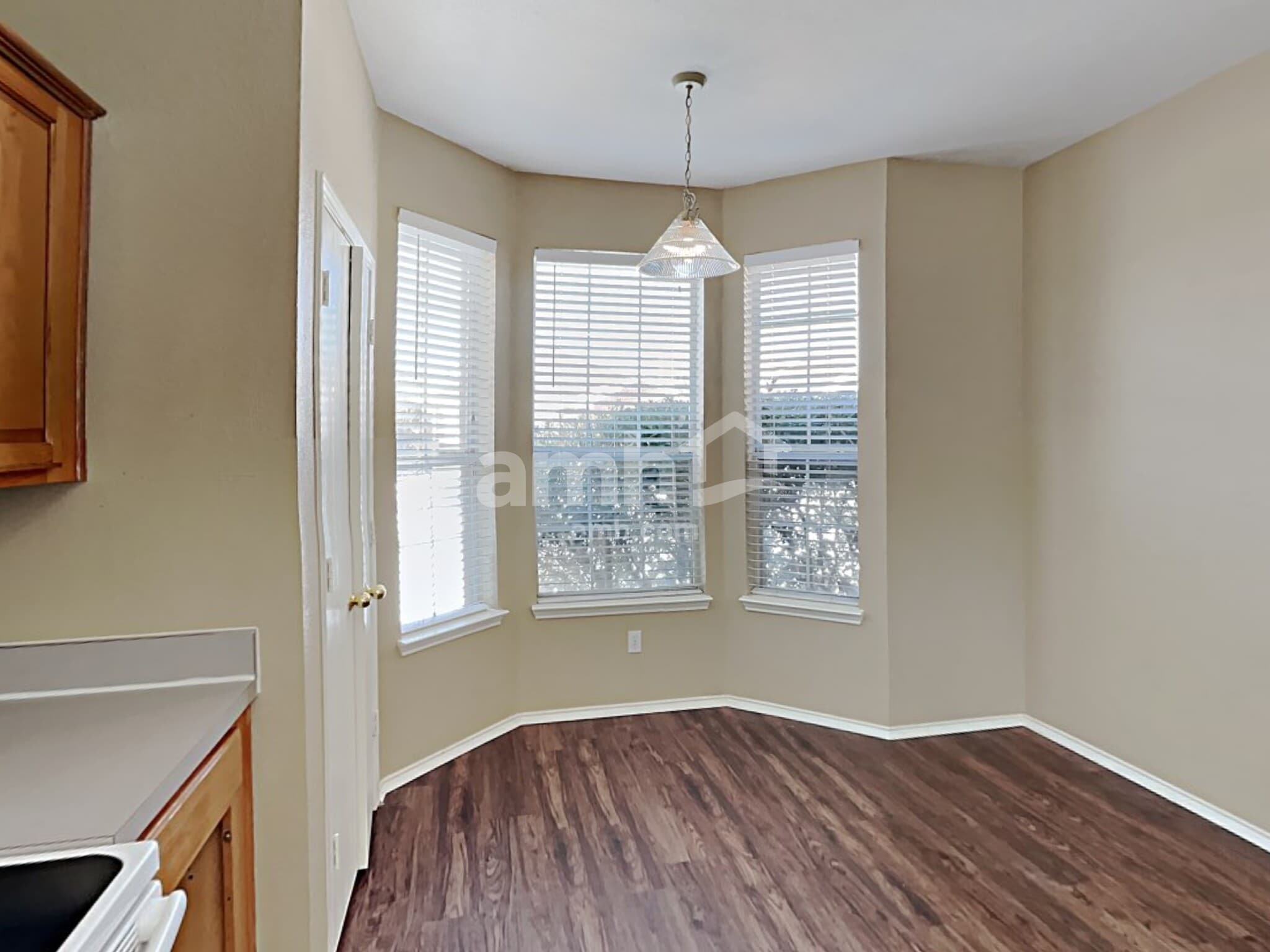 Building Photo - 8516 Rainy Lake Dr
