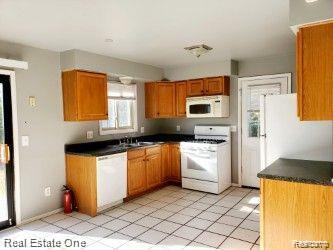 Building Photo - 5102 Franklin Park Dr