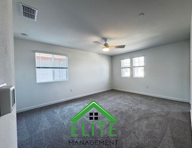 Building Photo - **Brand New 4 Bed / 3 Bath Home in Prime R...