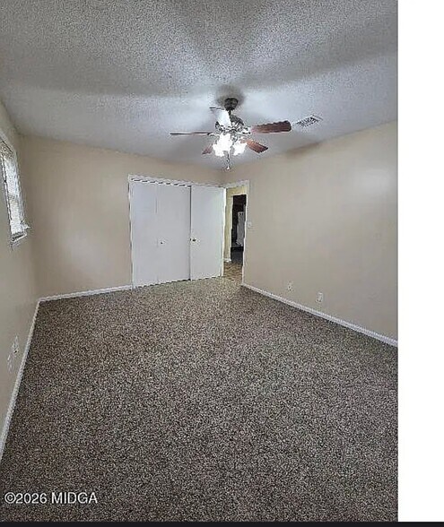Building Photo - 2412 Shea Dr