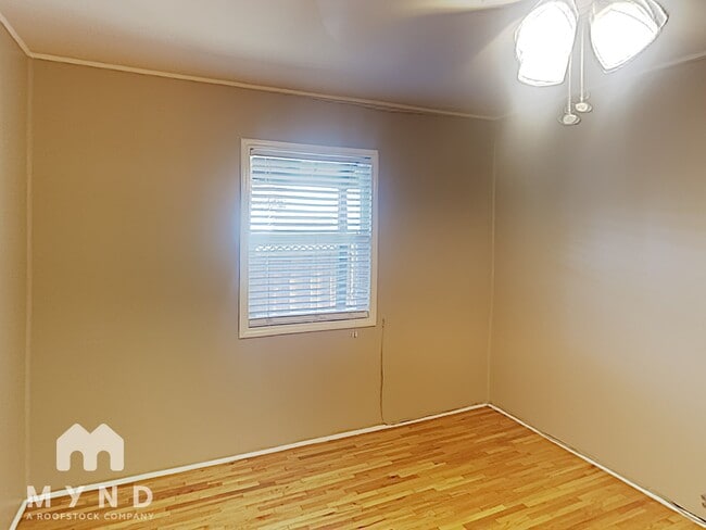 Building Photo - 5 Garrison Dr