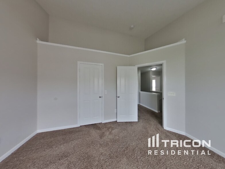 Building Photo - 8146 Birchfield Dr
