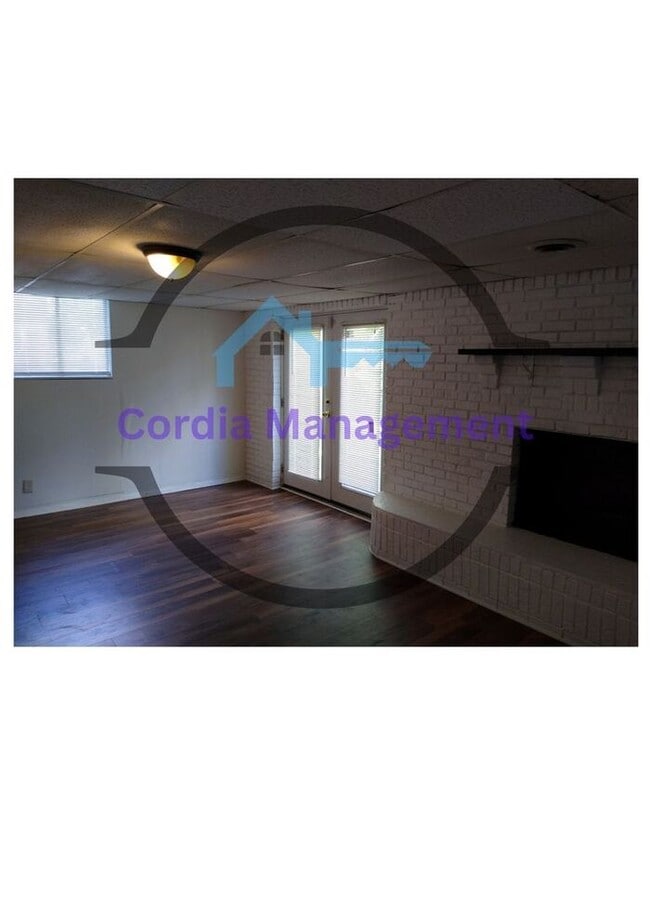 Building Photo - MOVE IN SPECIAL - HALF OFF 1ST AND 2ND MONTHS RENT - 3 bedroom Great All electric home in Riverdale!