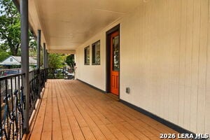 Building Photo - 631 E Mistletoe