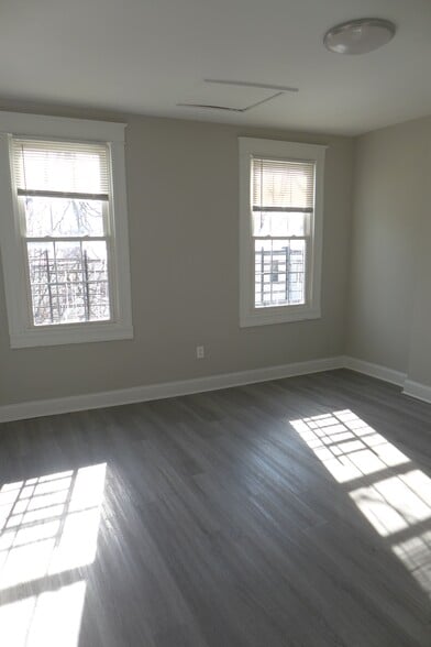 Building Photo - 619 McKewin Ave