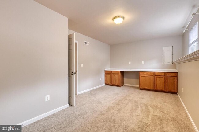 Building Photo - 1193 Bayview Vista