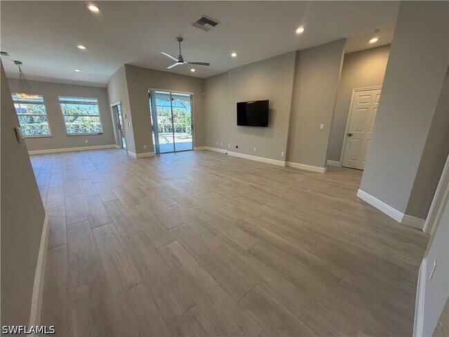 Building Photo - 7080 Timberland Cir
