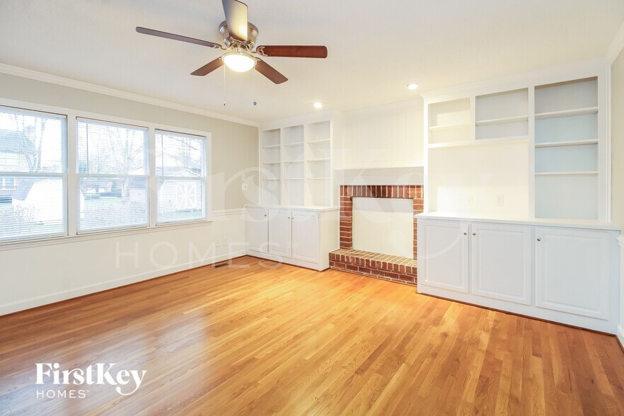 Building Photo - 4004 Deerfield St