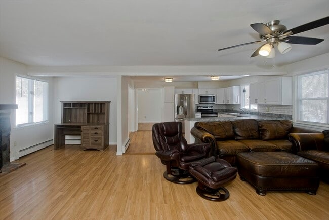 Building Photo - 159 N Monson Rd