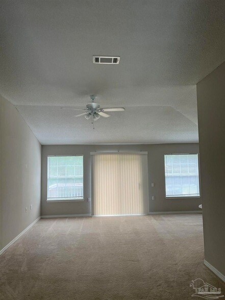 Building Photo - 5294 Overbrook Dr