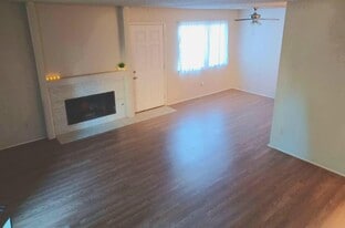 Building Photo - 1190 S Winery Ave