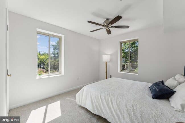 Building Photo - 5403 9th St NW