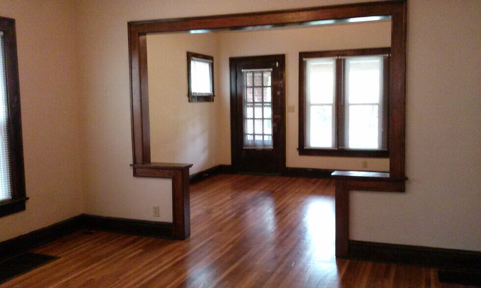Dining & Living rooms - 220 E. Hudson Street