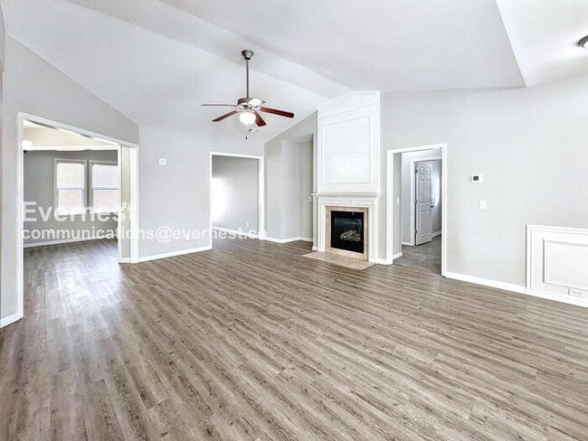 Building Photo - 2768 Summit Pkwy SW