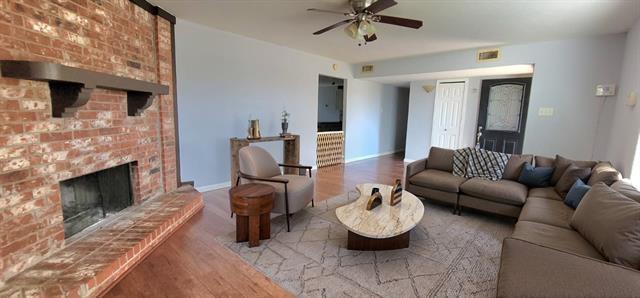 Building Photo - 2231 Ridgedale Dr