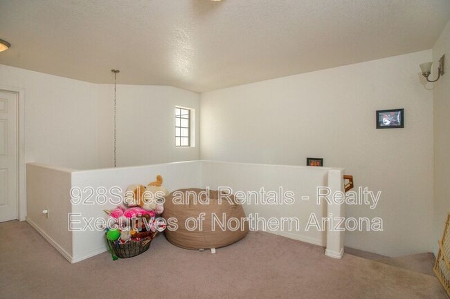 Building Photo - 6428 N Conrad Ln