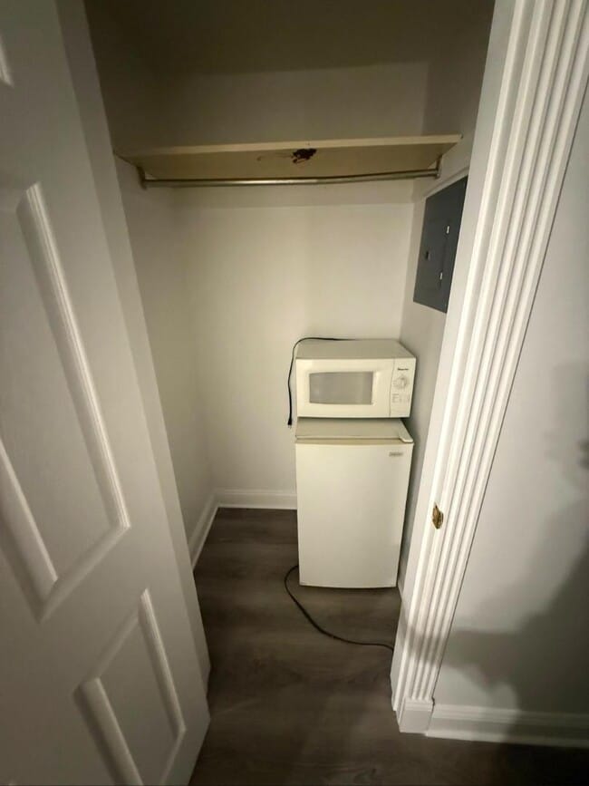 Building Photo - 318 Liberty St