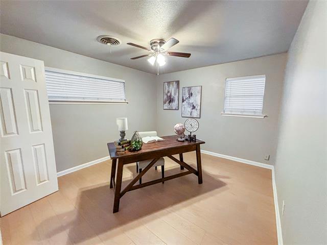 Building Photo - 1605 Glenwick Dr