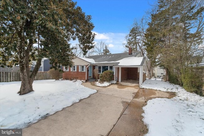 Building Photo - 9012 Vernon View Dr