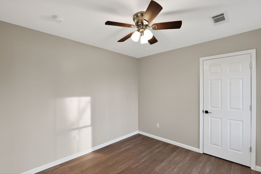 Building Photo - 143 Vernon Lewis Trl