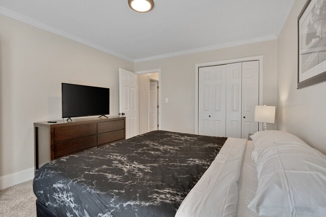 Building Photo - 2128 S Roxboro St