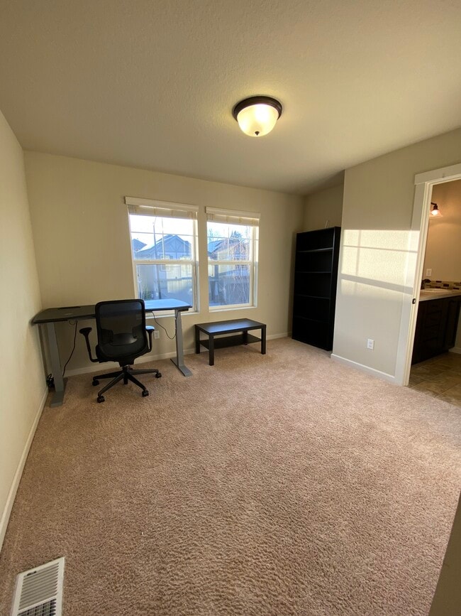 Building Photo - 10030 NW Bartlett Loop