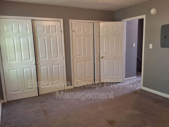 Building Photo - 1113 Crowne Pointe Dr