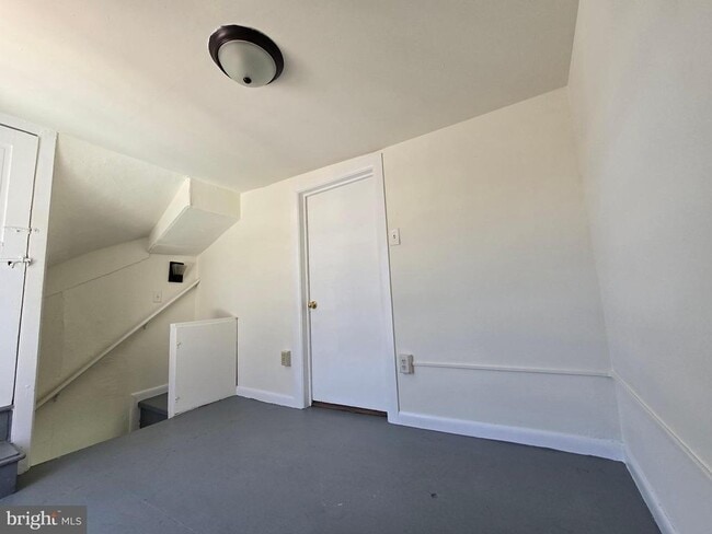 Building Photo - 76 Chestnut St