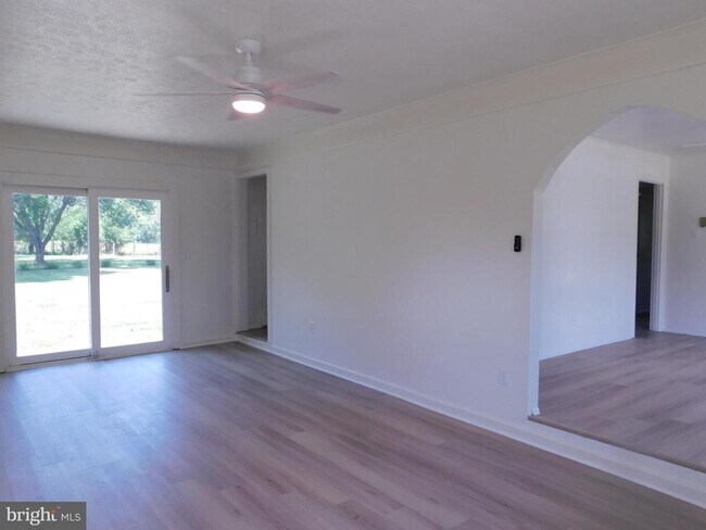 Building Photo - 1225 Kimble Rd