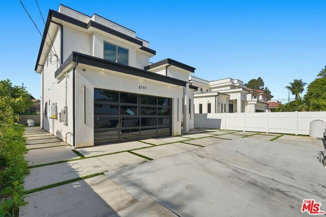 Building Photo - 6717 Sunnyslope Ave