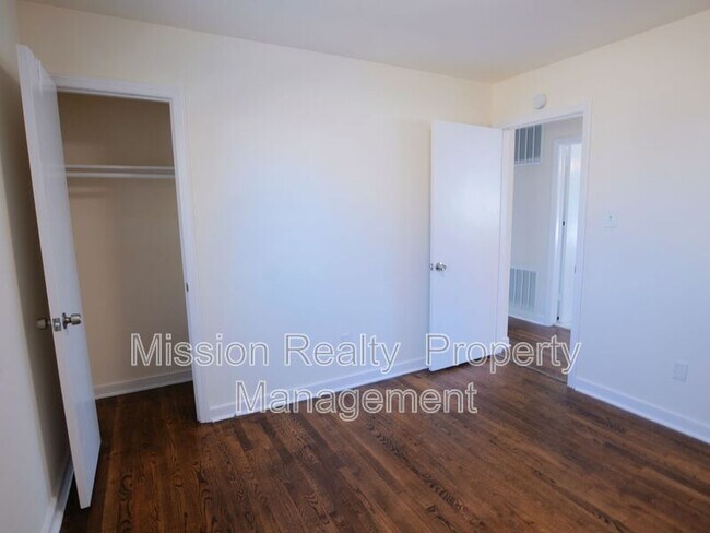 Building Photo - 2500 Byron St