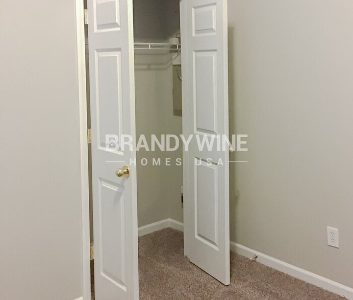 Building Photo - 168 Watercress Ct