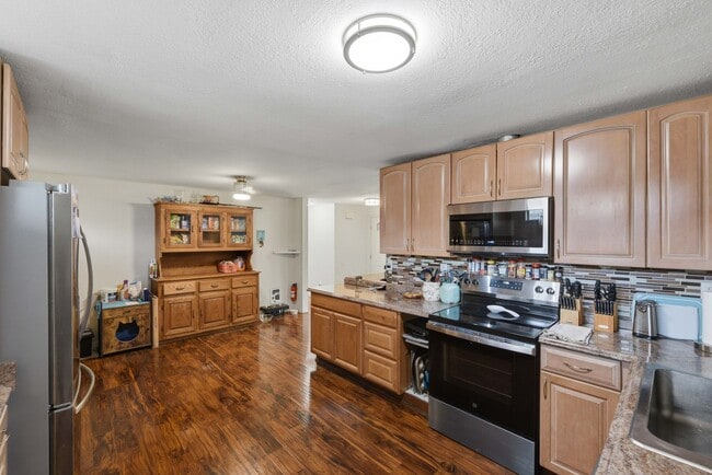 Building Photo - 510 S Cammann St
