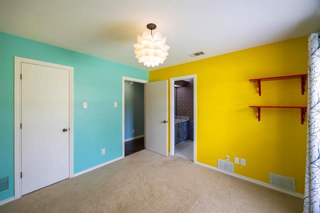 Building Photo - 2508 Chamberlain Dr