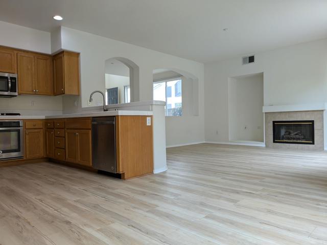 Building Photo - 10620 Abundante Ct