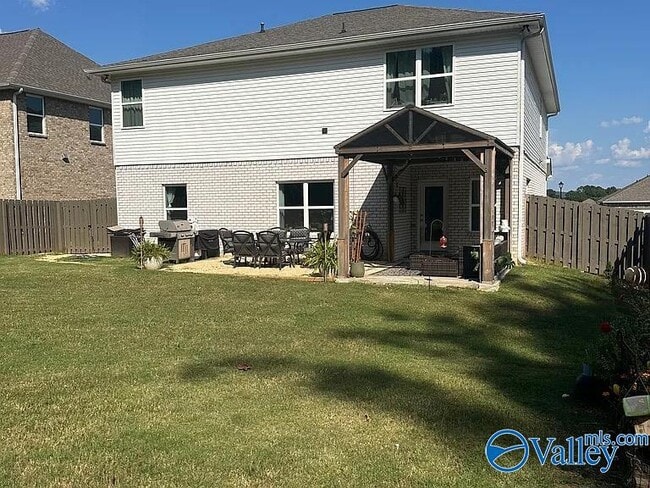 Building Photo - 4024 Rockland Cir SE