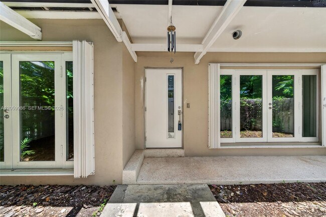 Building Photo - 12935 SW 81st Ave